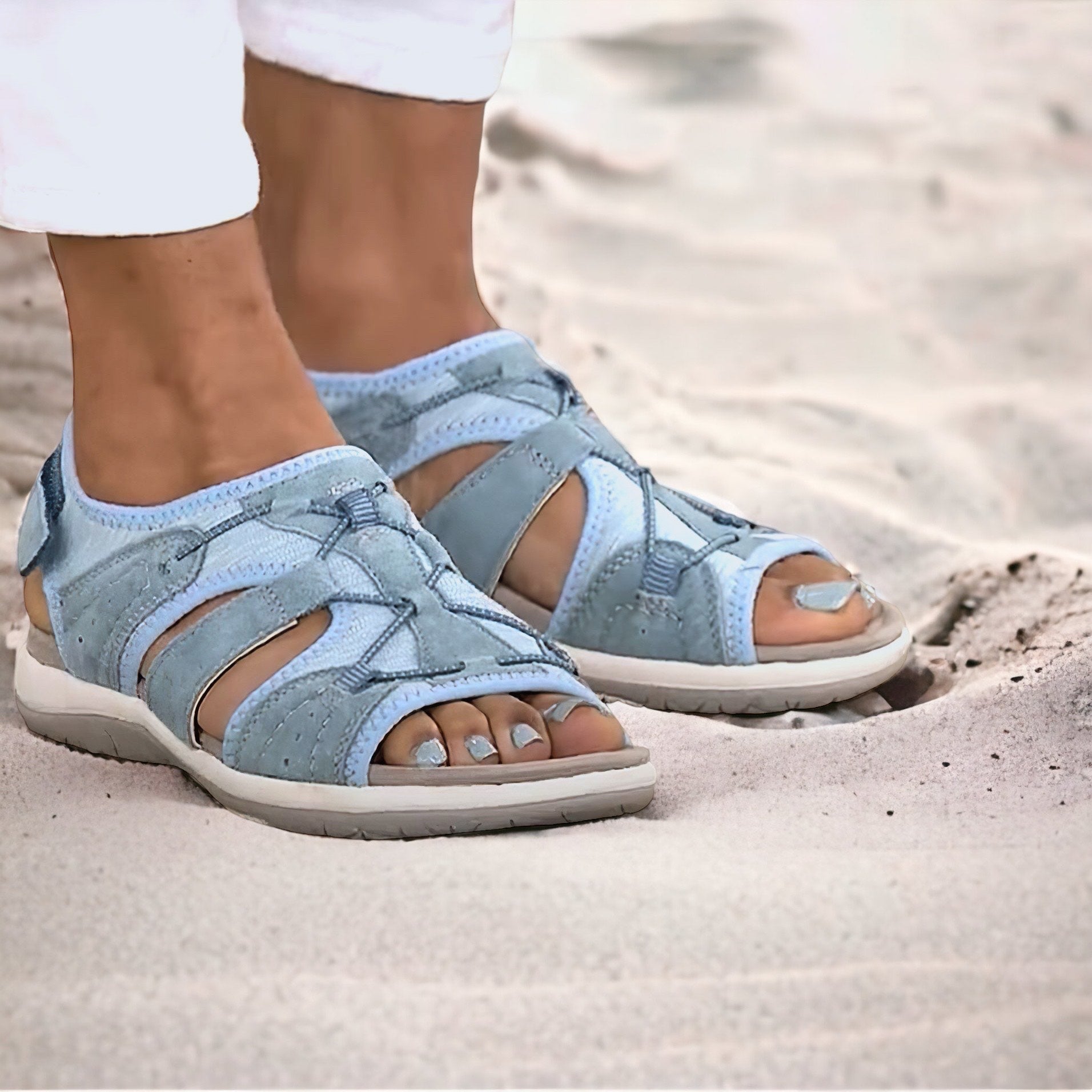kilehælsandal med rund tå og borrelåsfeste