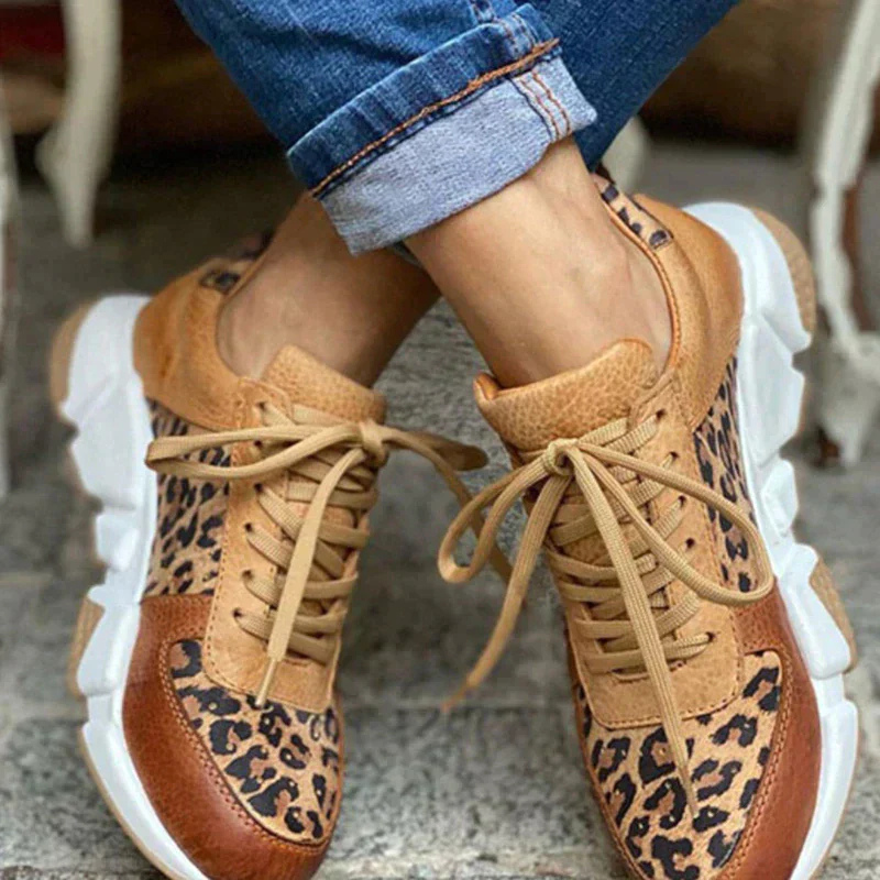 Rayne | Kraftige sneakers i brunt skinn med leopardmønster og snøring