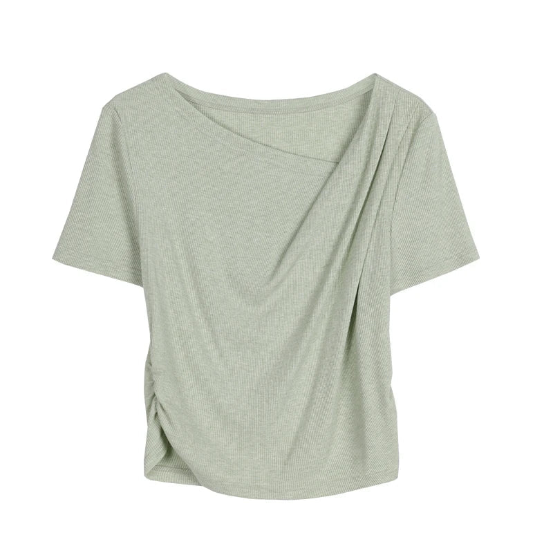 Grønn Asymmetrisk Topp til Dame – Elegant Sommer T-skjorte med Skew Collar