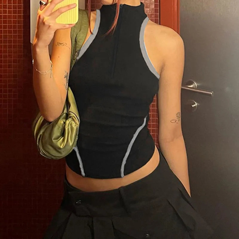 Sporty crop top med høy krage