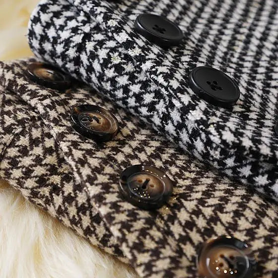 Klassisk blyantskjørt med houndstooth-mønster