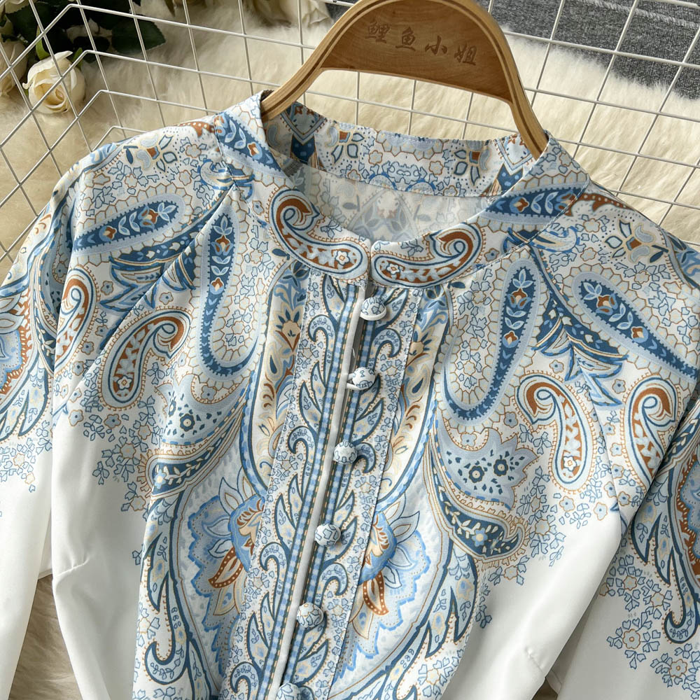 A-linjeformet kjole med belte med blomstermønster