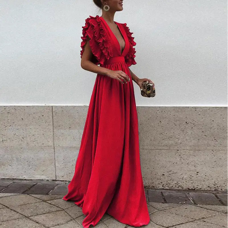 Elegant kjole med rynkede ermer