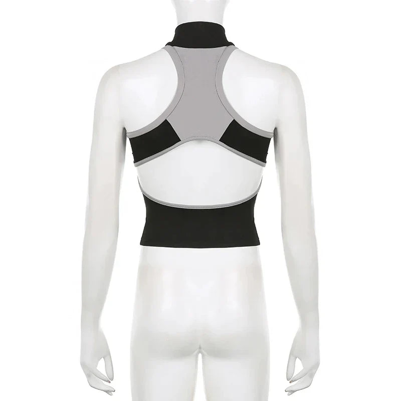 Sporty crop top med høy krage