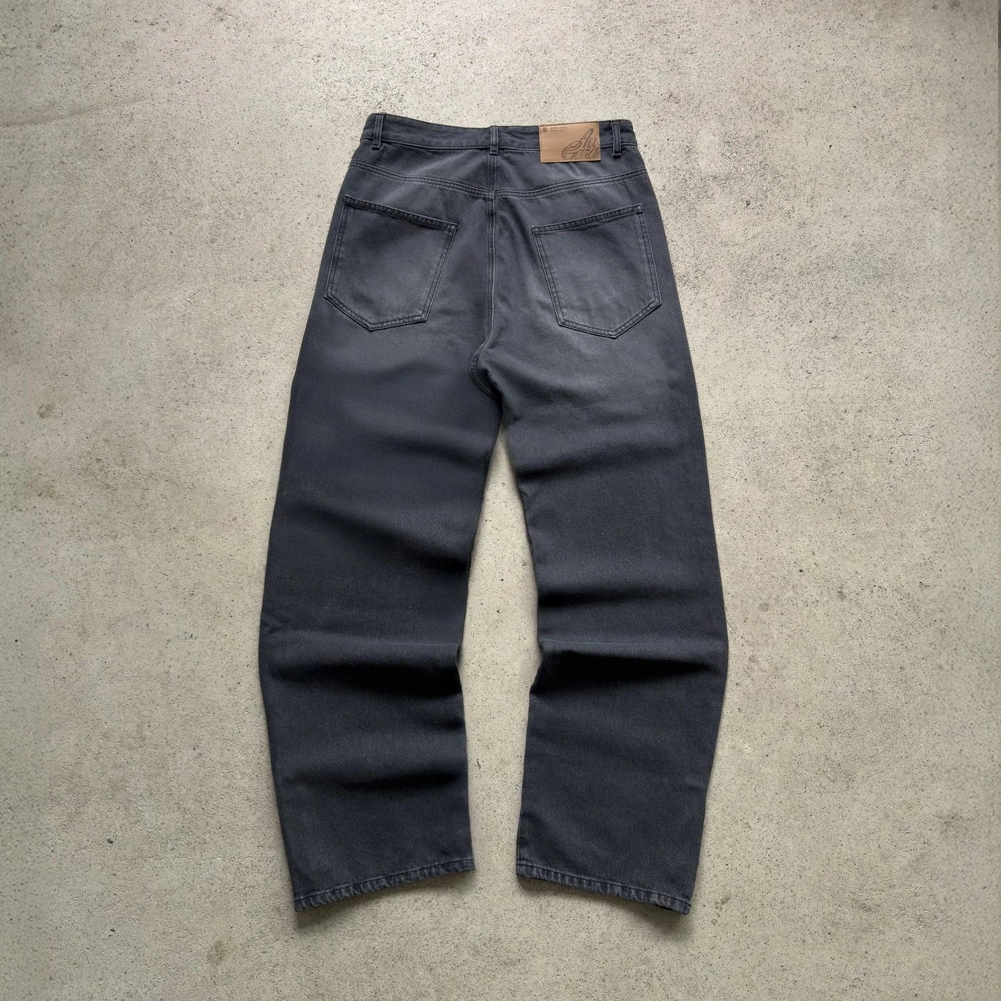 Y2K Hip-Hop Jeans for Menn – Broderte Lave Wide Leg Bukser med Glidelås | Retro Streetwear i Løs Passform med Gullmynt-detaljer
