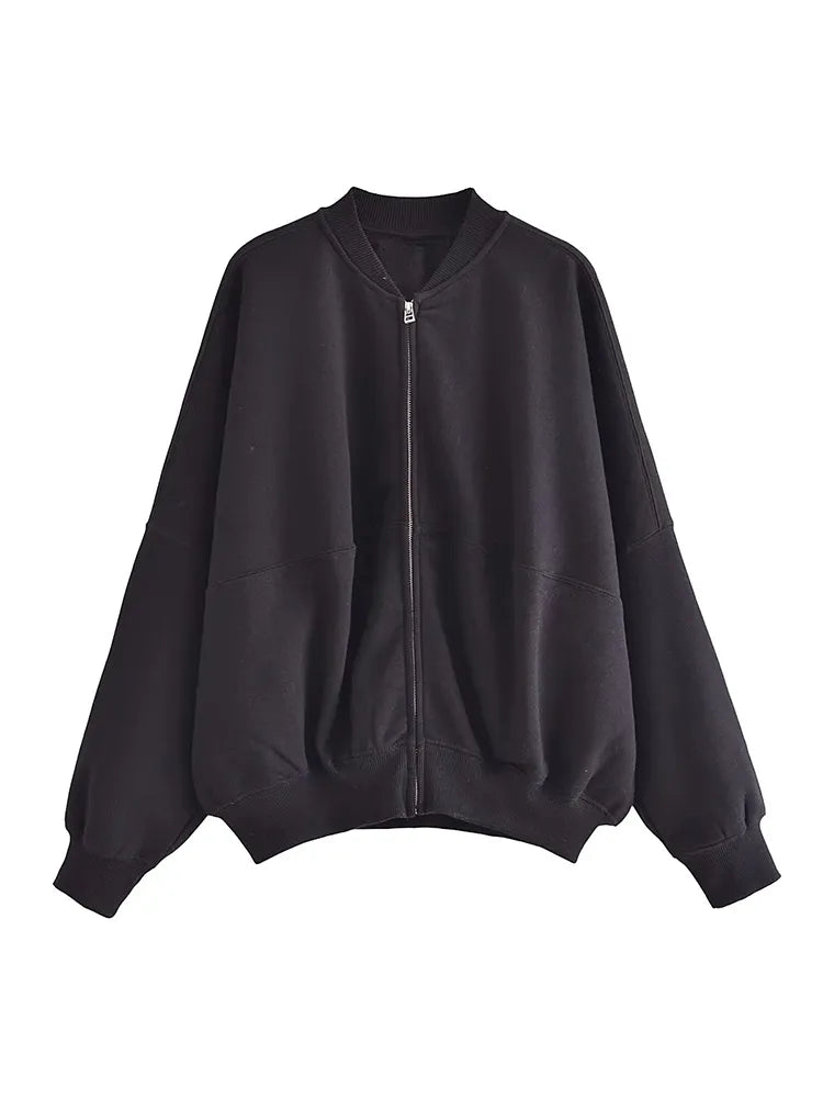 Sett med løs sweatshirt og bukser for kvinner med høy midje