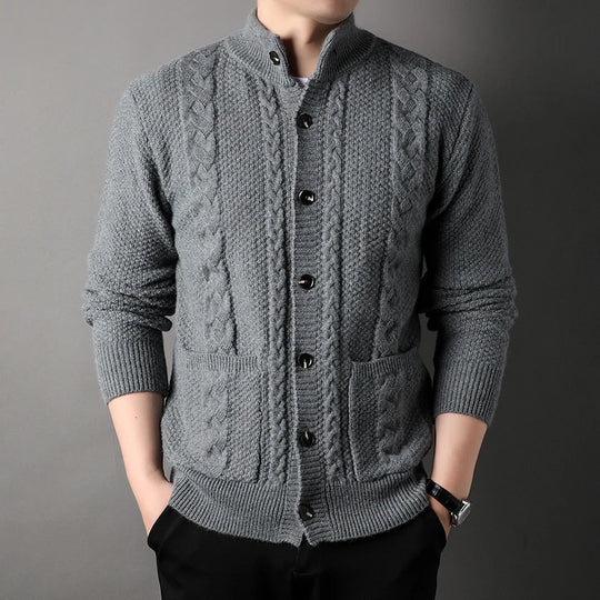 Cardigan i tykk ull med turtleneck