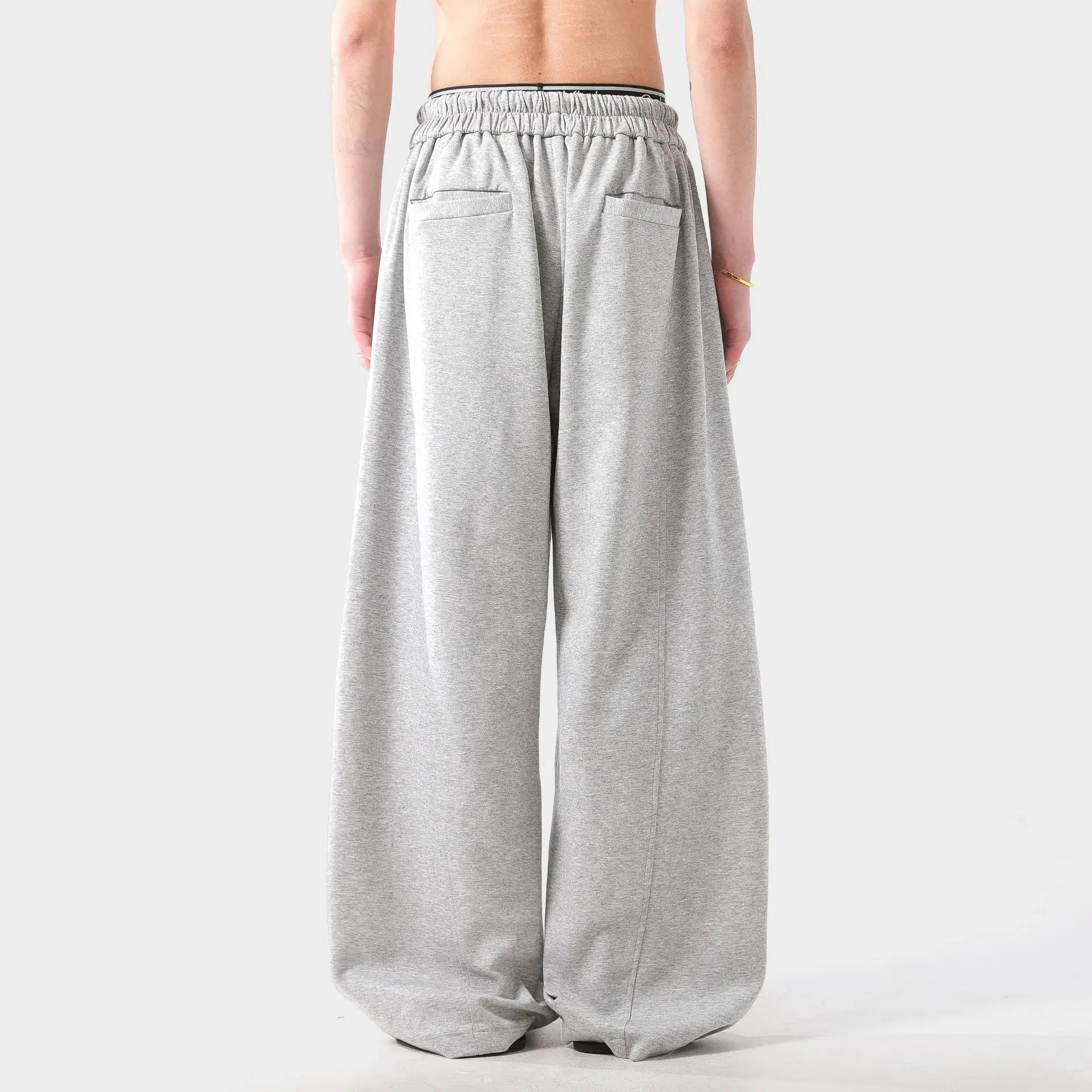 Grå Baggy Joggebukser – Vide Unisex Bukser med Lang Snøring | Urban Streetwear med Buet “Lantern”-Design