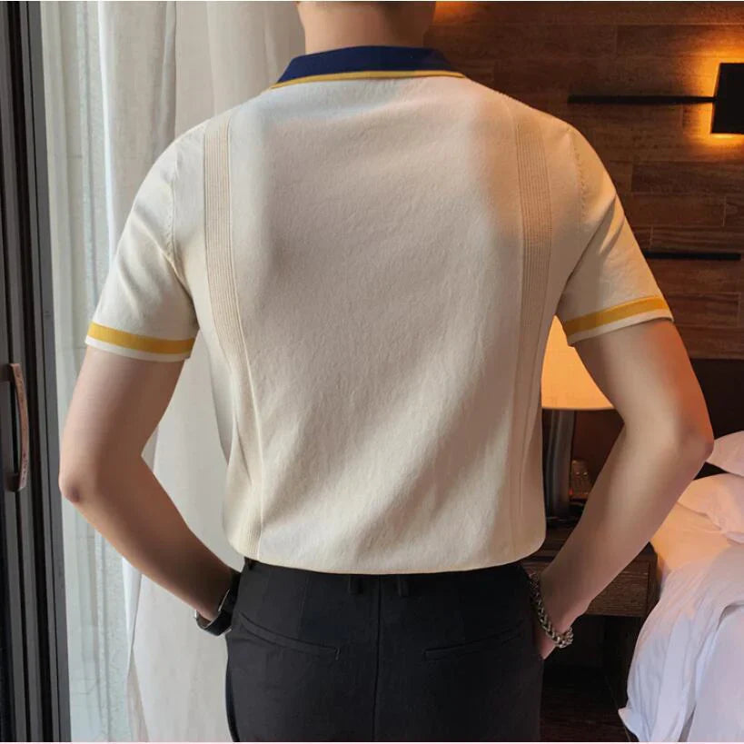 Poloskjorte med ribbestrikkede mansjetter og kontrastkrage