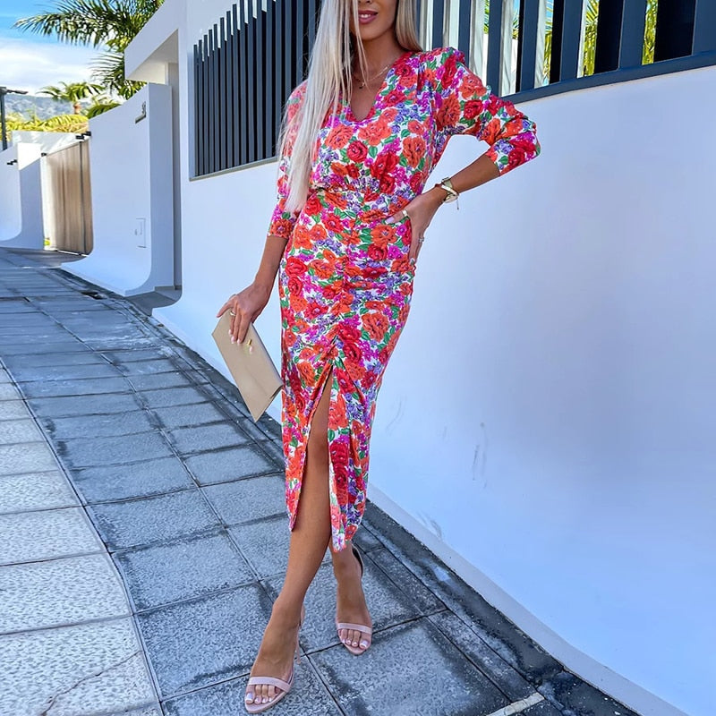 Midikjole med elektrisk bølgetrykk