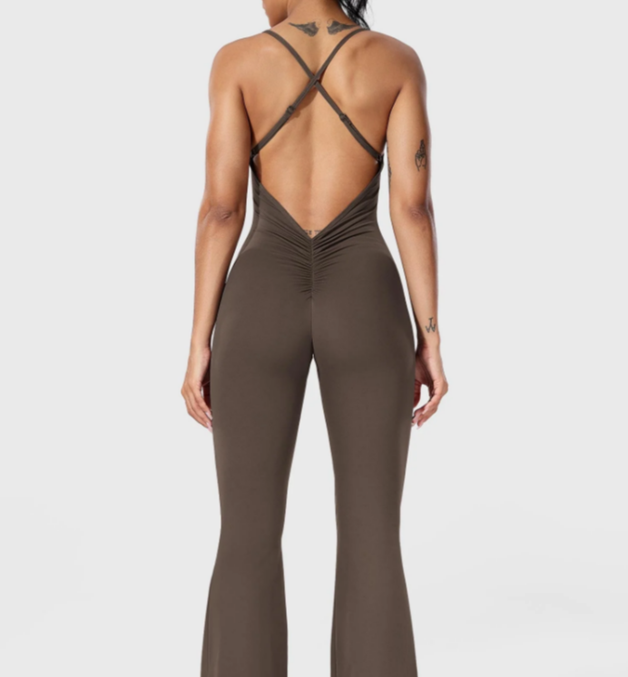 Bodycon rompers med lange flare-bukser, kryssende rygg og åpen rygg