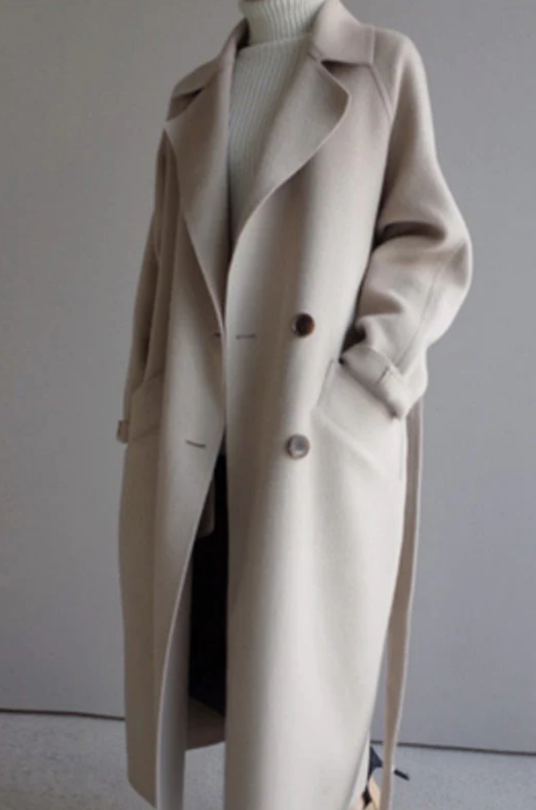 Elegant ullkåpe for kvinner