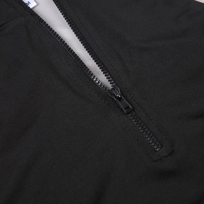 Sporty crop top med høy krage