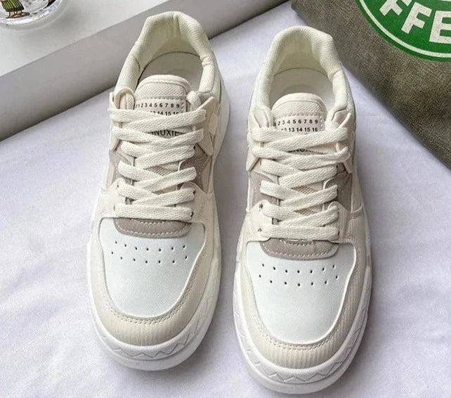 Joggesko for kvinner med forhøyet såle