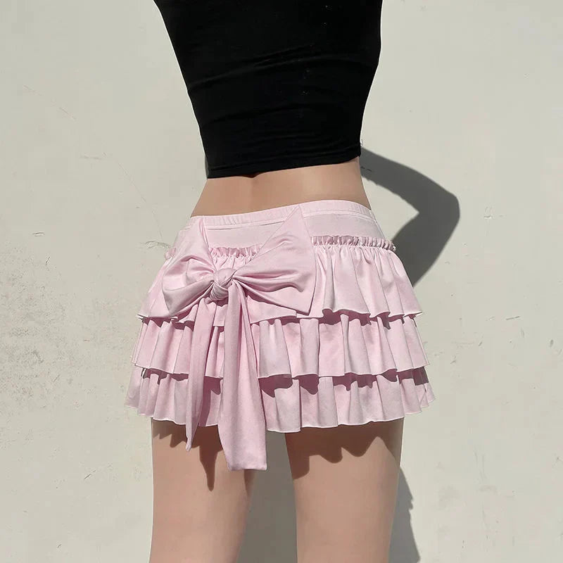 Shorts med volang og sløyfedetaljer i sateng