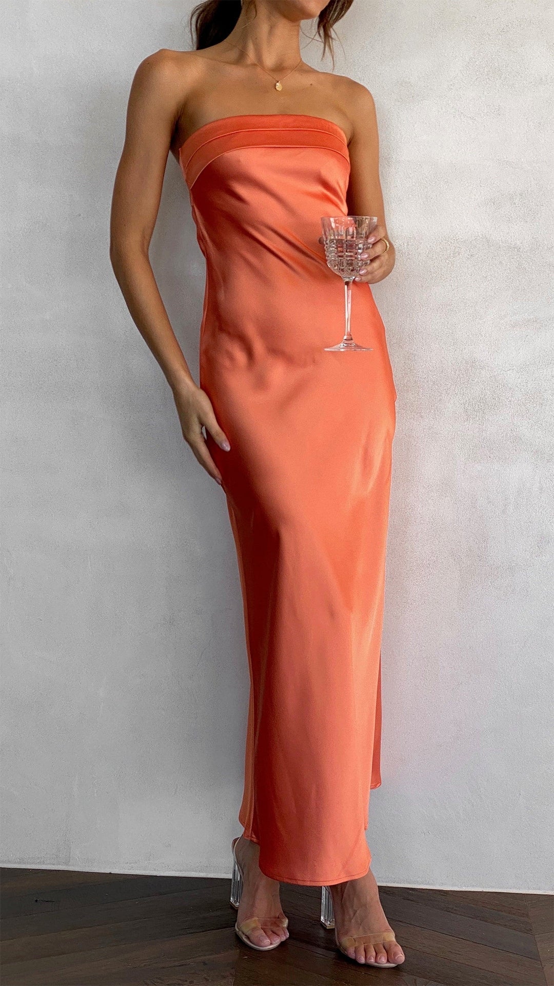 Fara | Elegant satengkjole