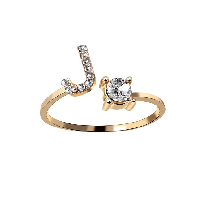 Personlig initialring med solitær diamant