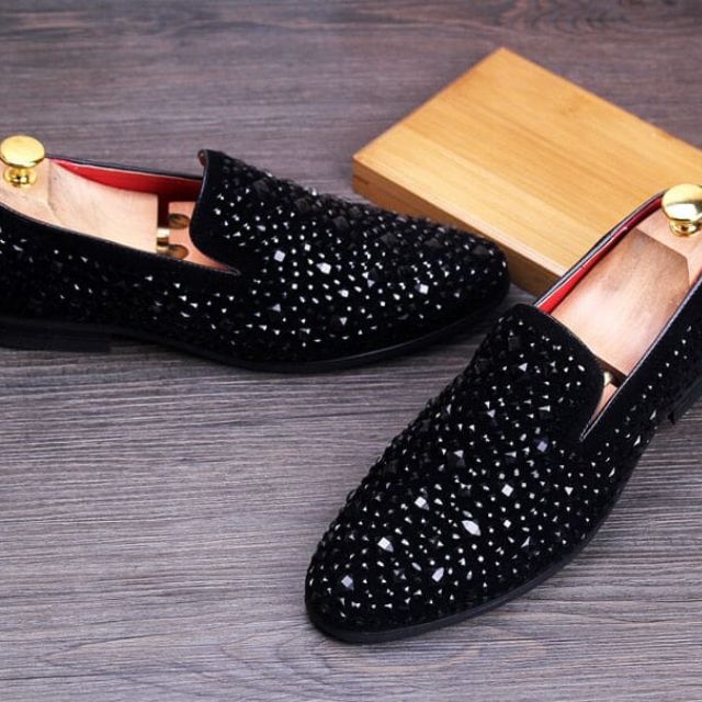 Elegant slip-on-sko med utskjæringsdetaljer