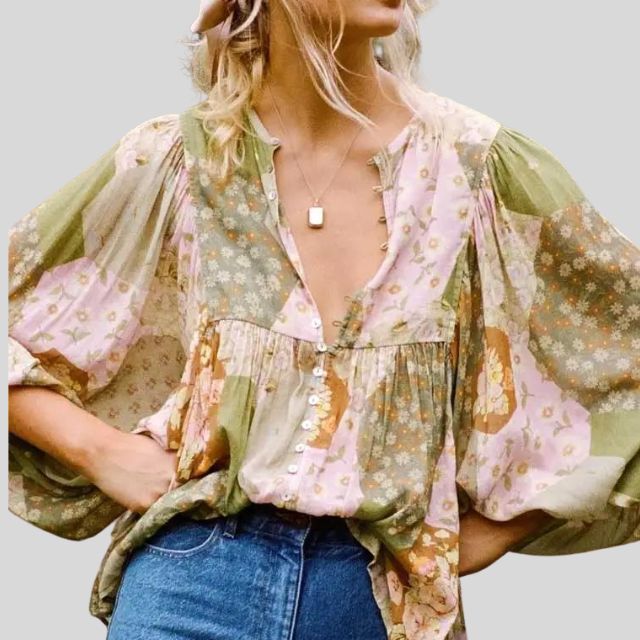 Lappeteppet boho-bluse med knapp