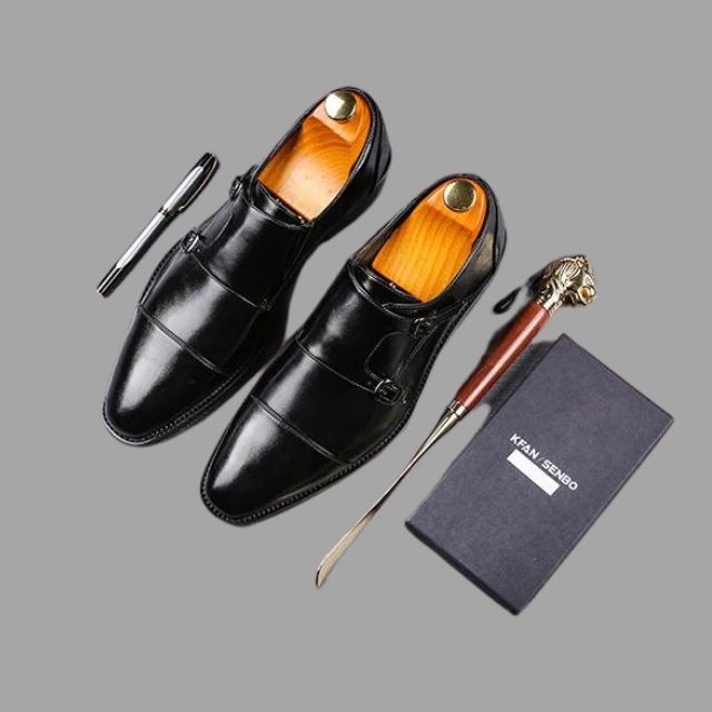 Elegante skinnsko med munkestropper