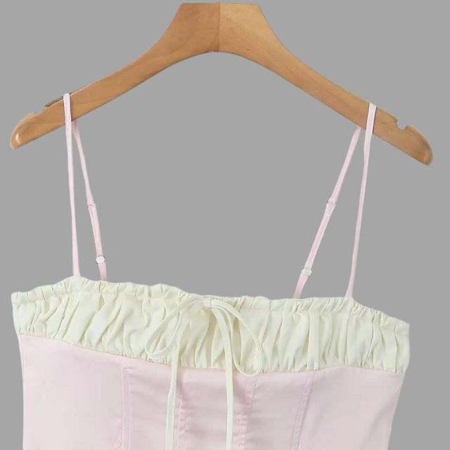 Bustier-topp med volangedetaljer