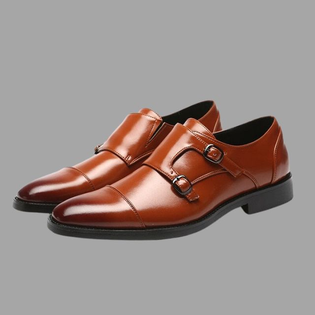 Elegante skinnsko med munkestropper