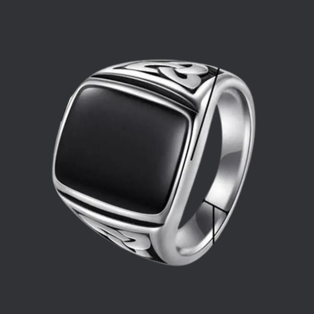 Signetring av titanstål med Odin-symbol