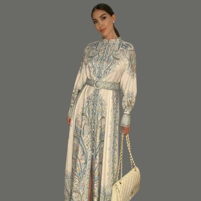 A-linjeformet kjole med belte med blomstermønster