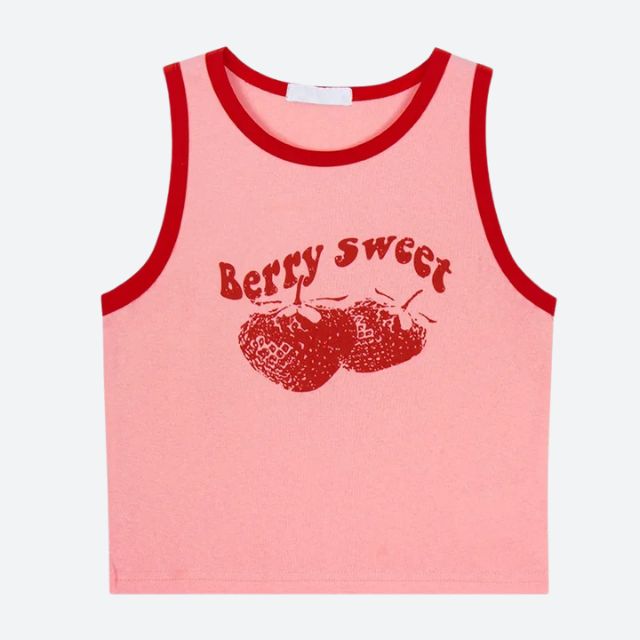 Berry Sweet grafisk crop top med kontrastfarget kant