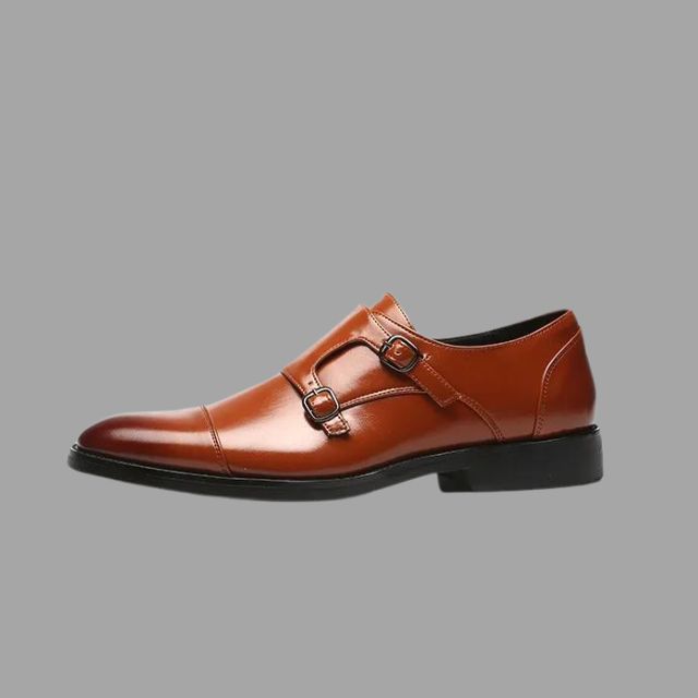 Elegante skinnsko med munkestropper