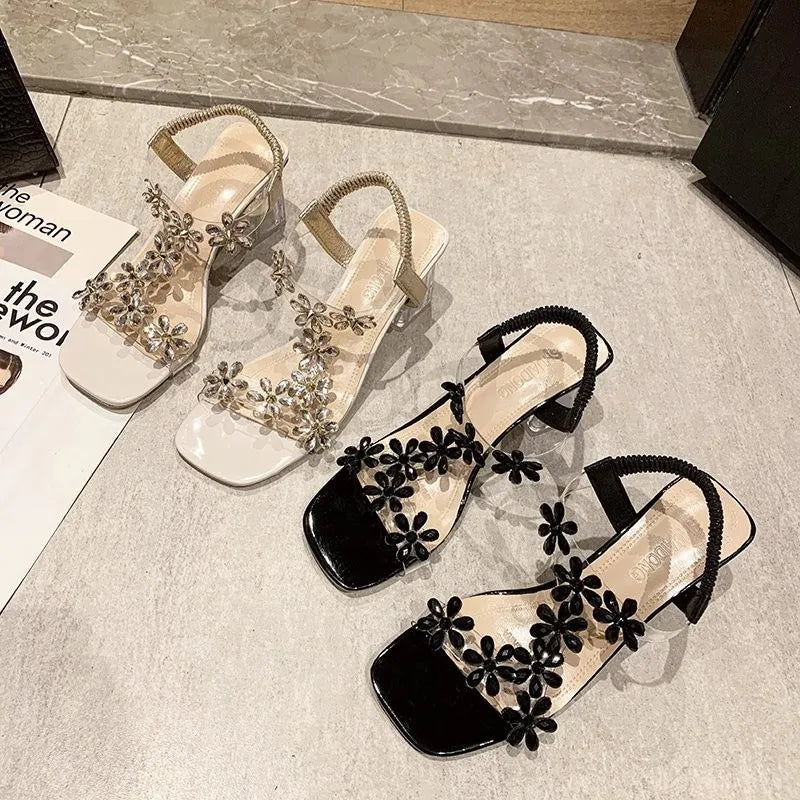 Sandaler med krystallblomster og chunky hæl