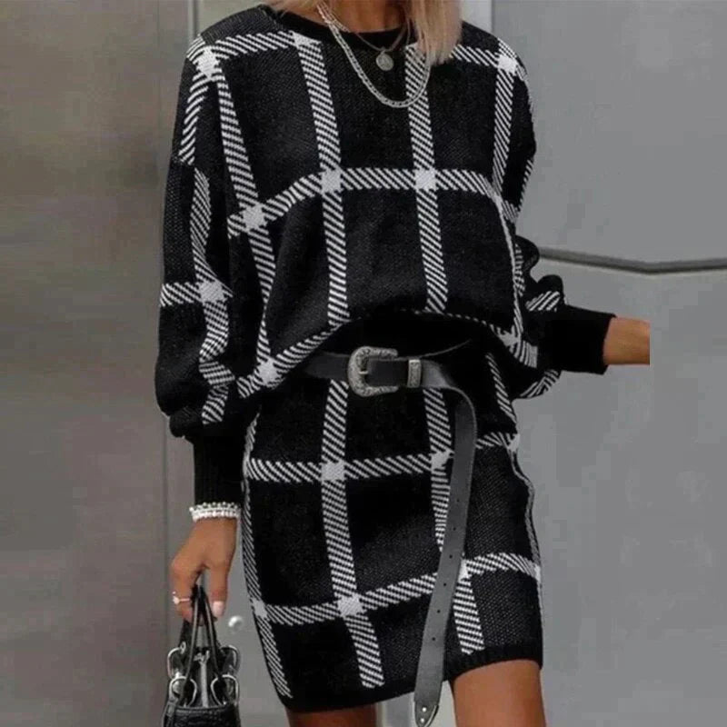 Elegant dressdrakt med pulloverkjole