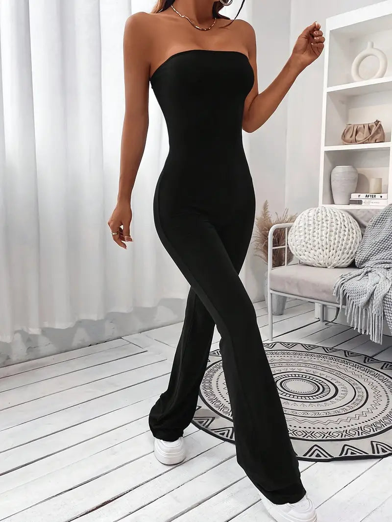 Robust jumpsuit med vide ben og utsvungne ben