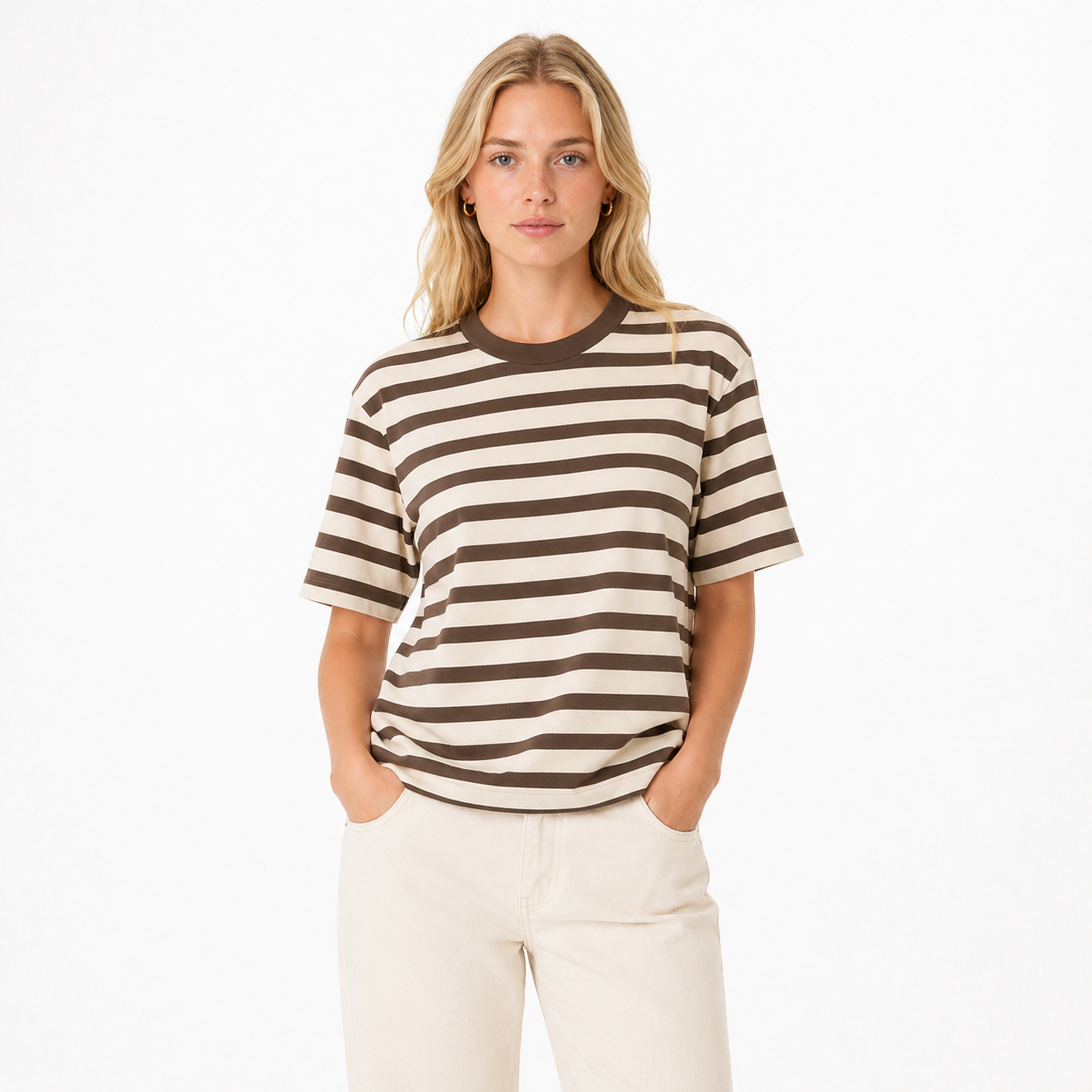 Stripet Bomulls T-skjorte til Dame – Løs & Pustende Sommerstil – Kaffe