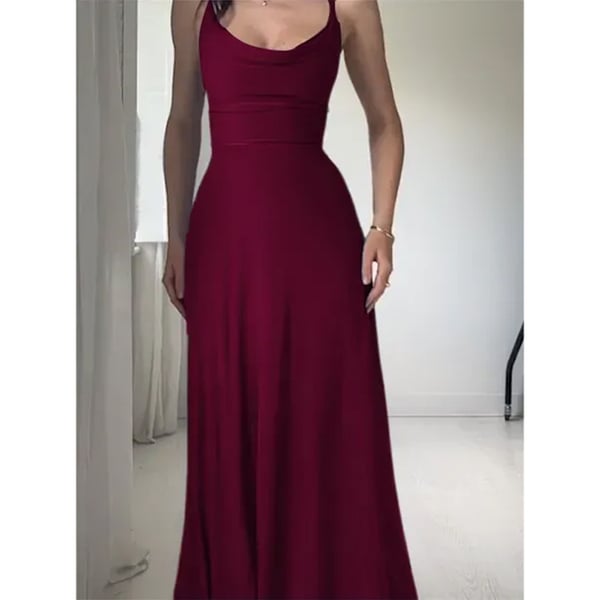 Elegant maxikjole med draperinger