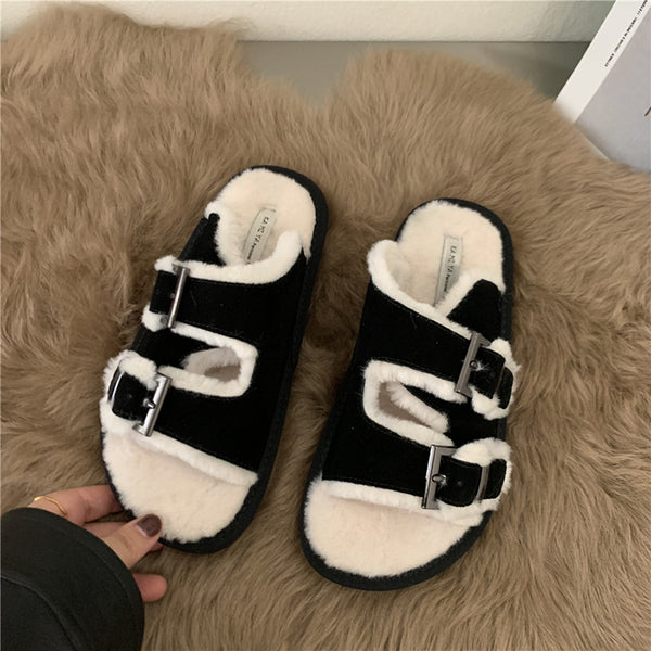 Fuzzy sandaler