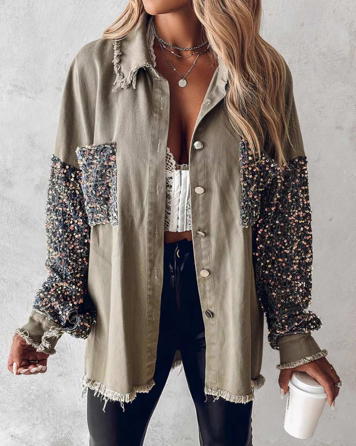 ASTRID - Button down-skjorte med rå kant forneden