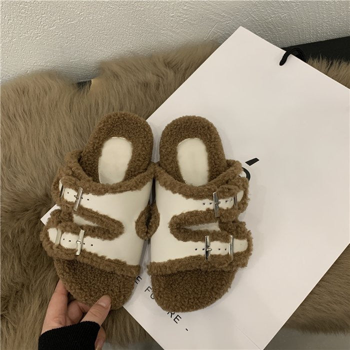 Fuzzy sandaler