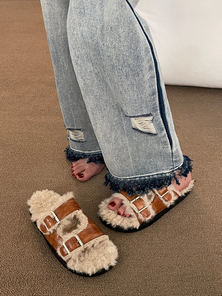 Fuzzy sandaler