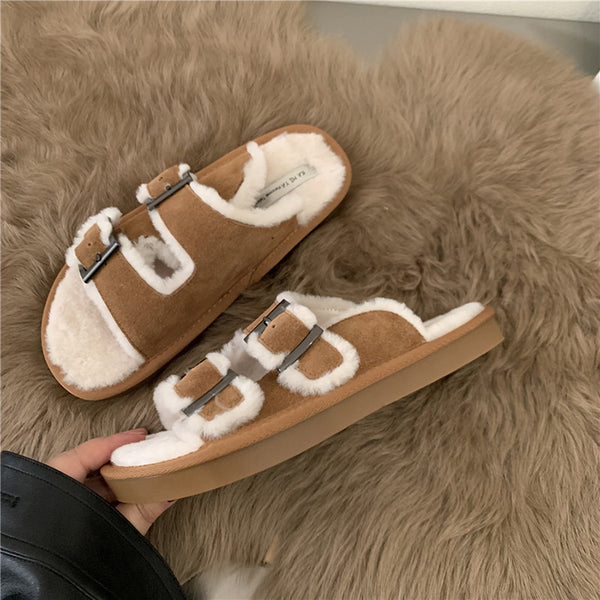 Fuzzy sandaler