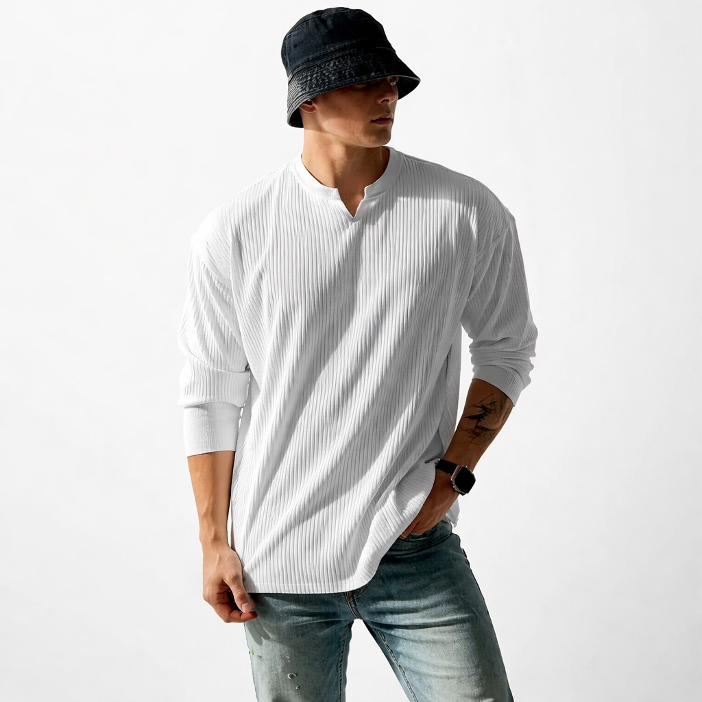 Langermet V-hals T-skjorte til Herre – Oversized med Vertikale Striper (Plus Size)
