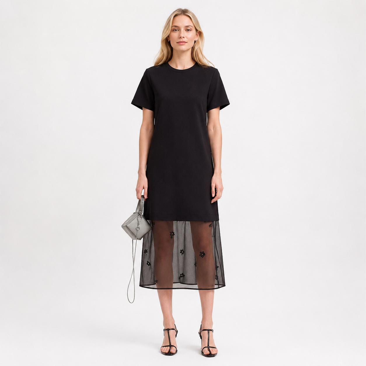 Elegant Lang Kjole til Dame – Kortermet Kjole med Organza Detaljer
