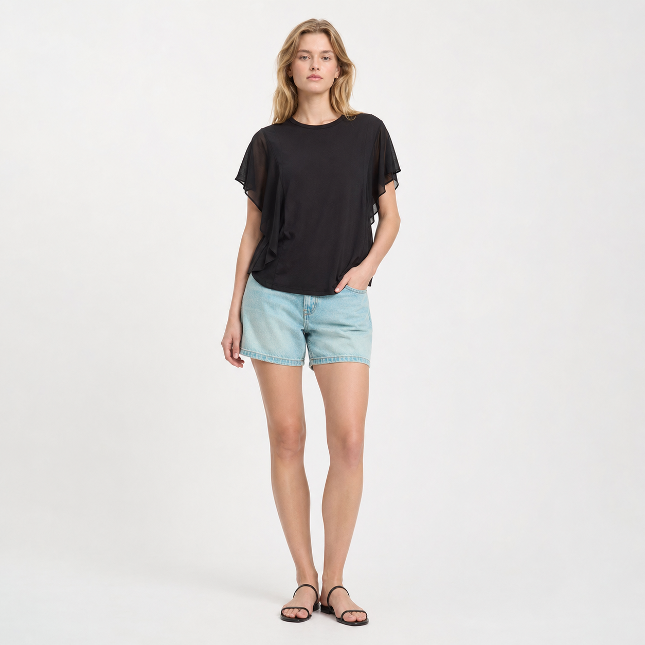 Chiffon T-skjorte til Dame – Sommerlig &amp; Minimalistisk Design – Svart