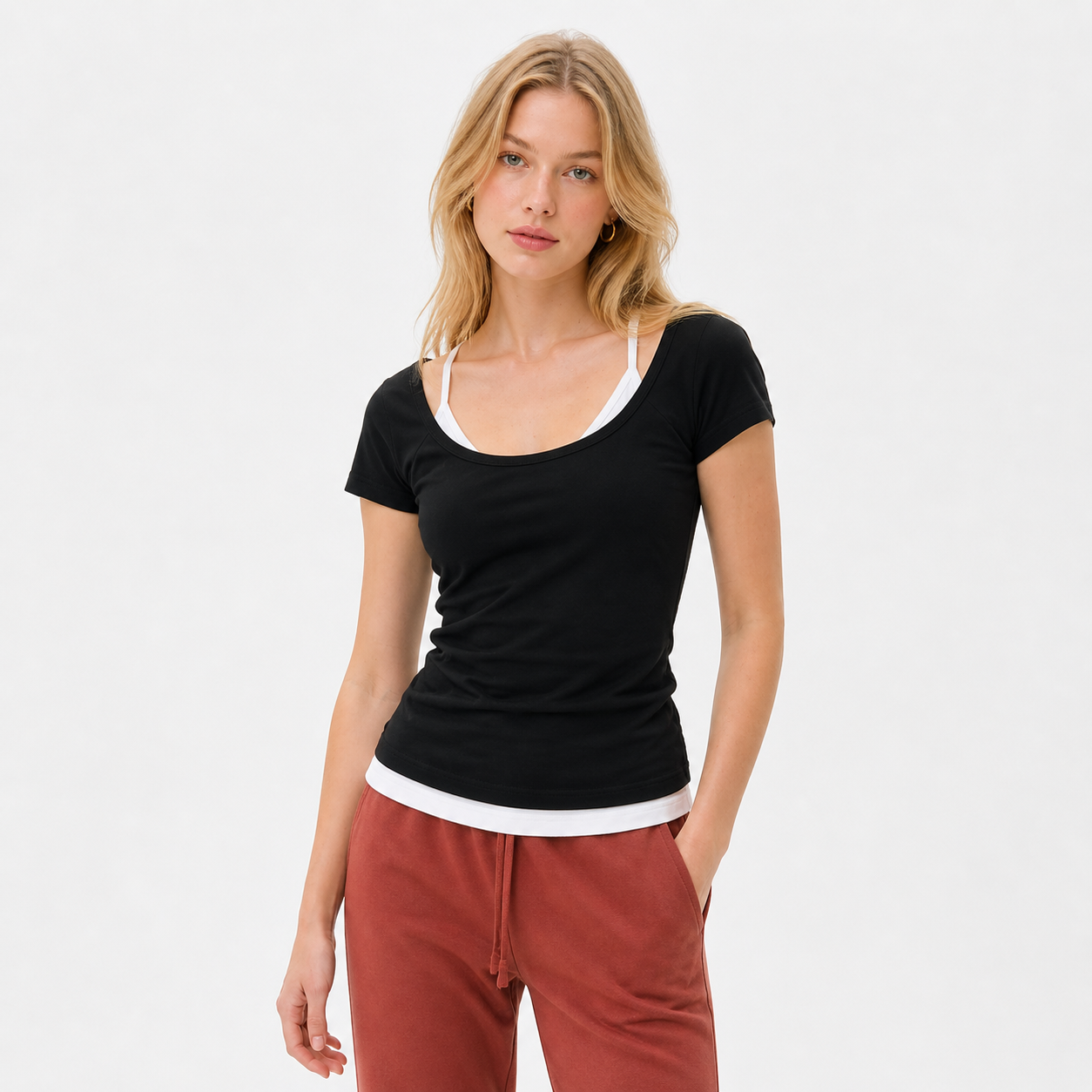 Fake Two-Piece T-skjorte til Dame – Slim Fit &amp; Trendy Sommerstil