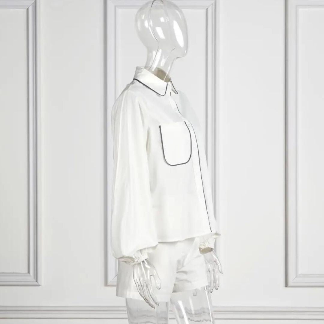 Elegant sett med skjortebluse og shorts