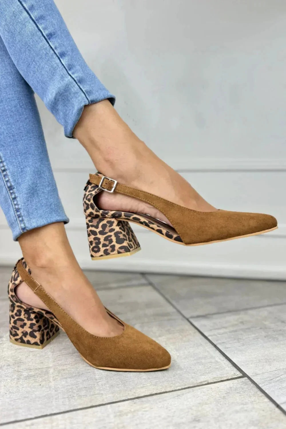 Juliette | Slingbacks med leopardhæl – Lysebrun