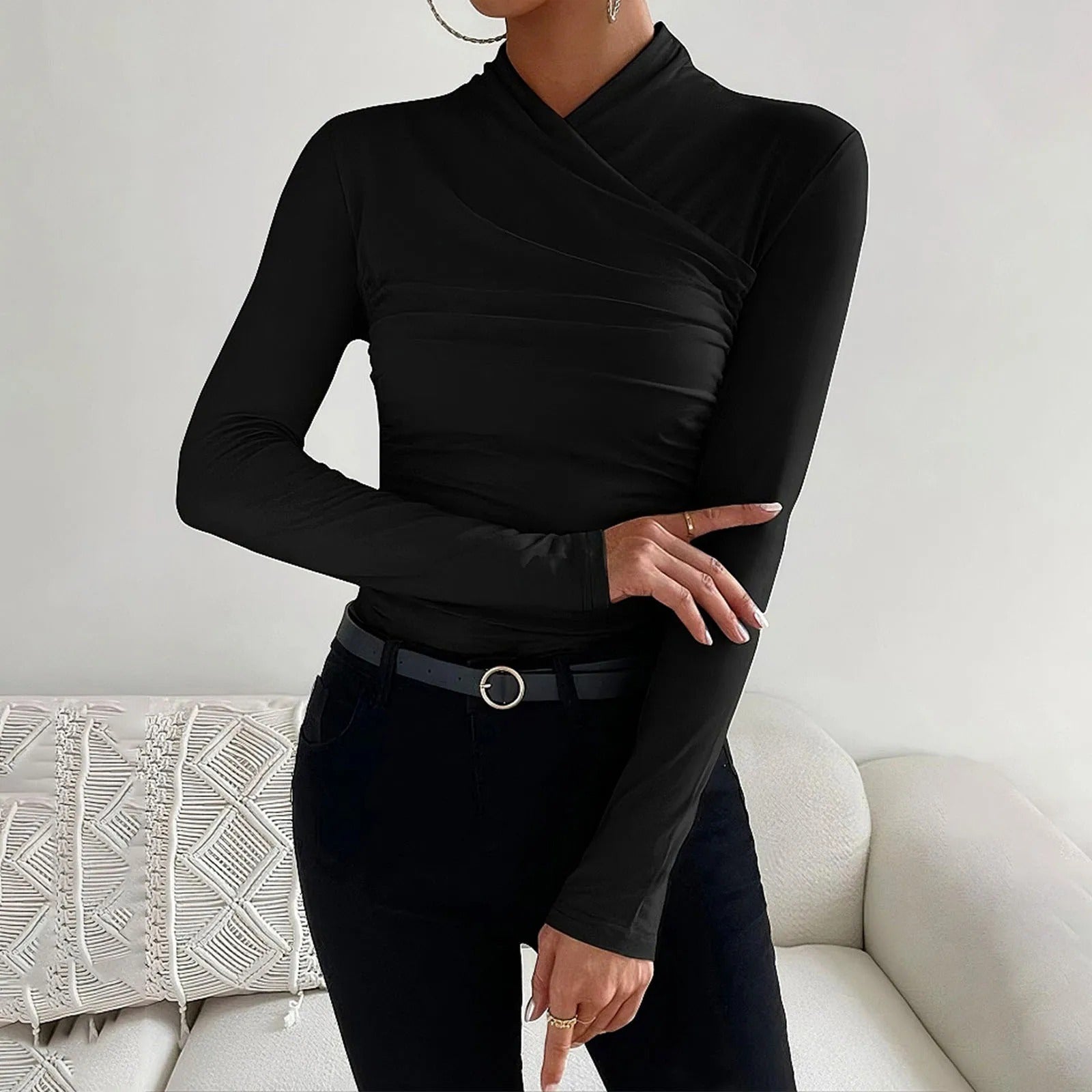 Elegant, rynkete, tettsittende, langermet kjole for kvinner