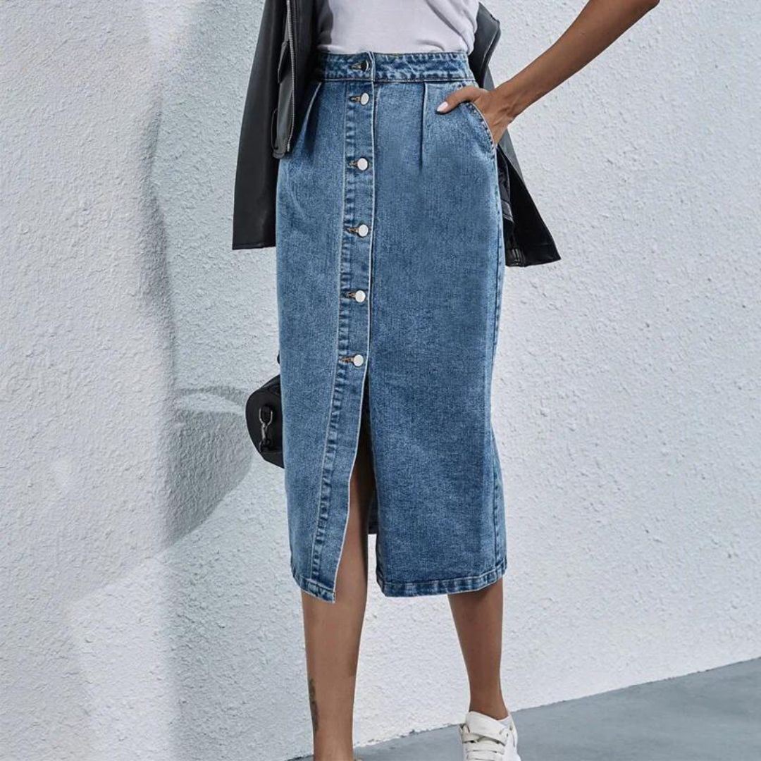 Elegant midiskjørt i denim med knappestolpe