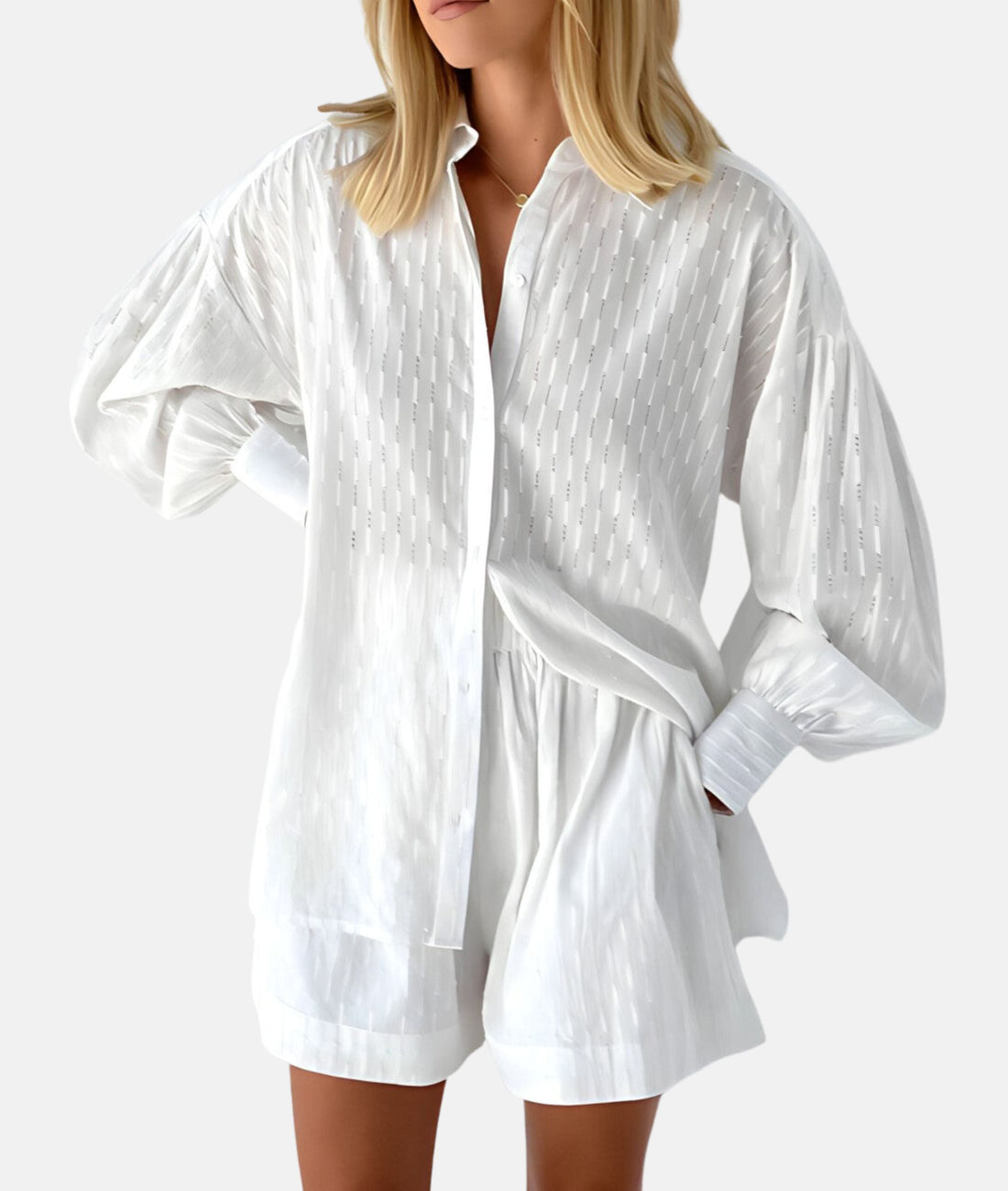 Elegant sett med skjorte og shorts i stoff