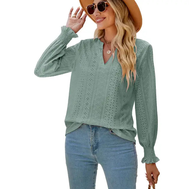 Elegant skjorte med V-hals for kvinner